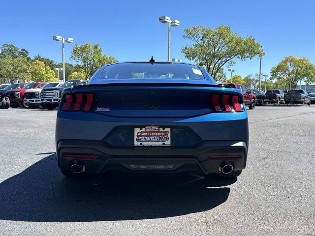 Used 2024 Ford Mustang Coupe RWD image 11