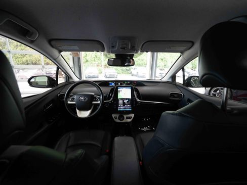 Used 2018 Toyota Prius Prime Advanced FWD image 19