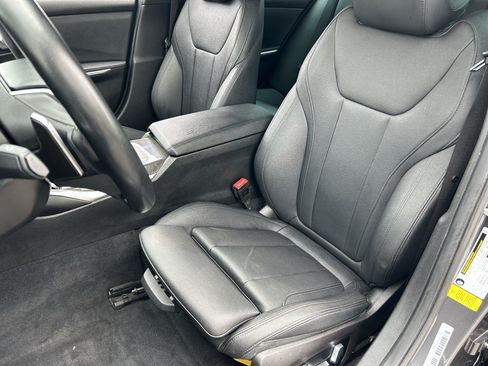 Used 2020 BMW 330i Sedan w/ Convenience Package RWD image 18