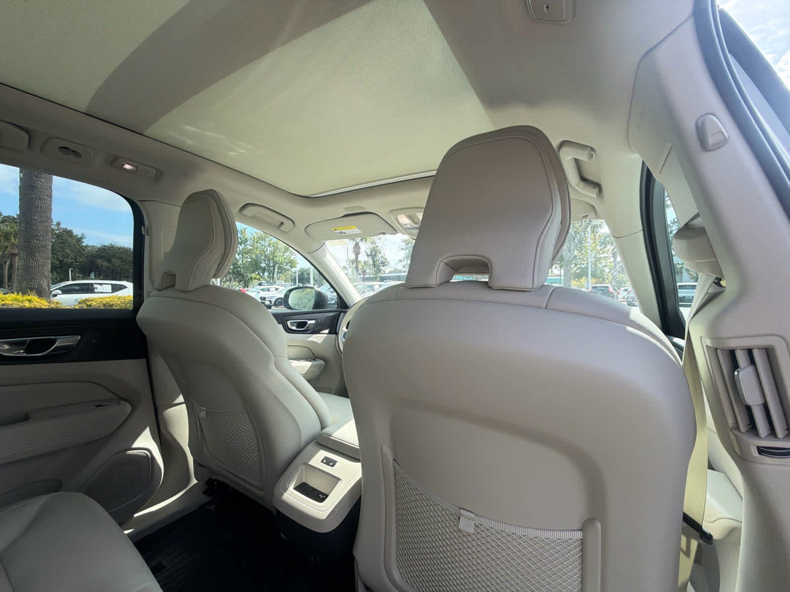 Used 2024 Volvo XC60 B5 Plus w/ Climate Package AWD/4WD image 21