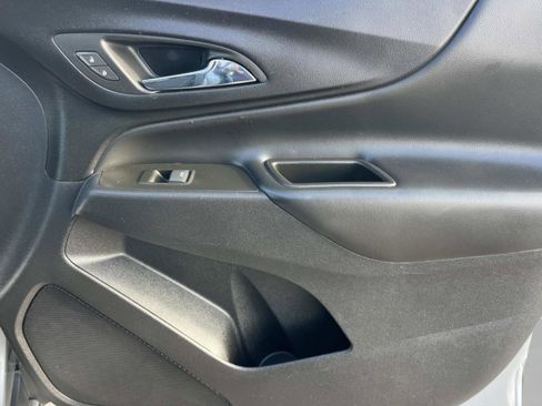 Used 2023 Chevrolet Equinox LT image 24