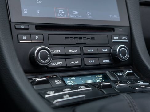 Certified 2020 Porsche 718 Boxster RWD image 32