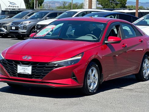 Certified 2023 Hyundai Elantra SE FWD image 8