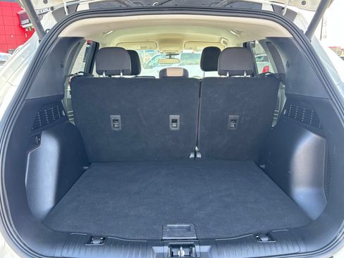 Used 2022 Ford Escape SE w/ Convenience Package FWD image 10
