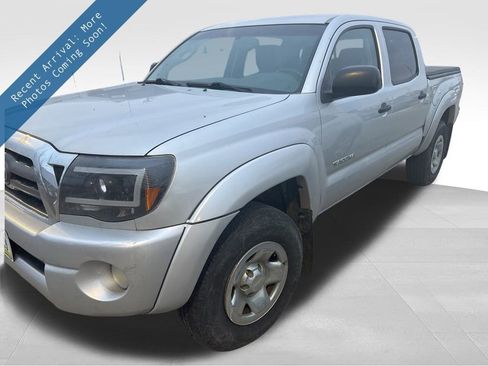 Used 2010 Toyota Tacoma Base image 1