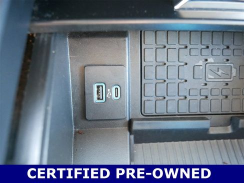 Certified 2024 Ford Expedition XLT image 27