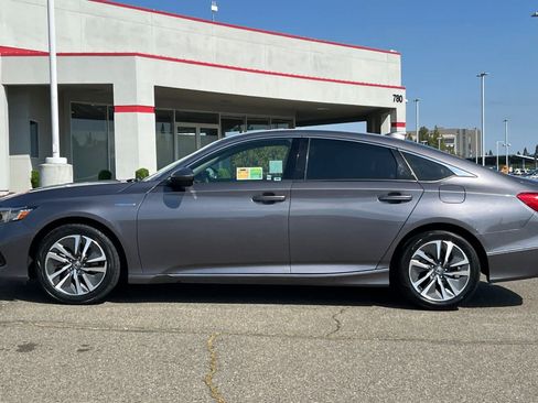 Used 2021 Honda Accord EX image 9