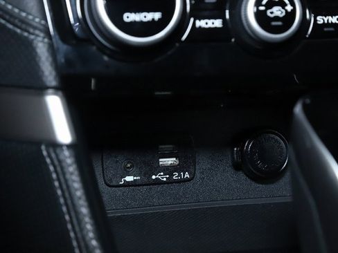 Certified 2022 Subaru Forester Limited image 29