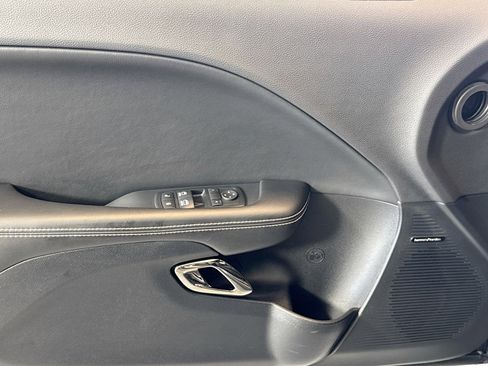 Used 2015 Dodge Challenger SRT Hellcat image 16