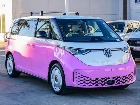 Used 2025 Volkswagen ID. Buzz 1st Edition image 3