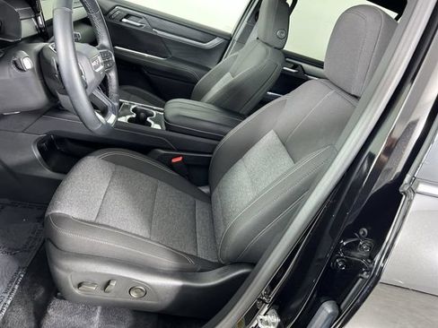 Used 2026 GMC Acadia Elevation FWD image 19