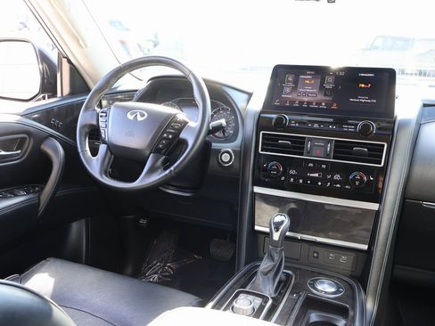 Used 2024 INFINITI QX80 Luxe image 14