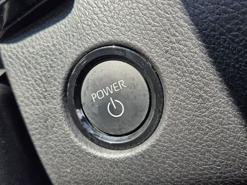 Used 2025 Toyota Camry SE w/ Convenience Package FWD image 22