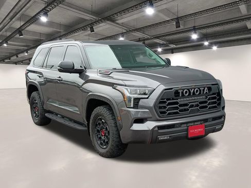 Used 2023 Toyota Sequoia TRD Pro AWD/4WD image 2