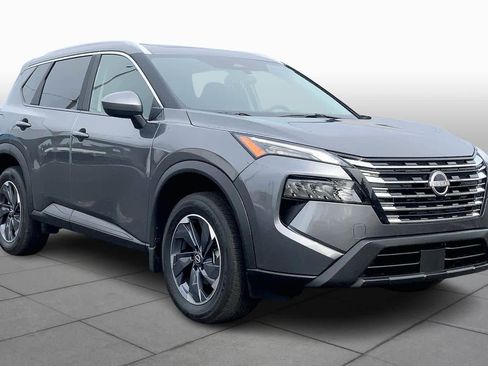 Used 2025 Nissan Rogue SV w/ SV Premium Package image 3