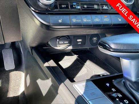 Used 2025 Hyundai Elantra SEL FWD image 36
