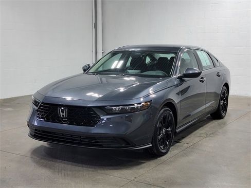 Certified 2025 Honda Accord LX image 2