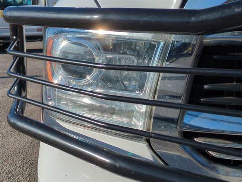 Used 2018 RAM 1500 Laramie Longhorn w/ Longhorn Southfork Package image 10