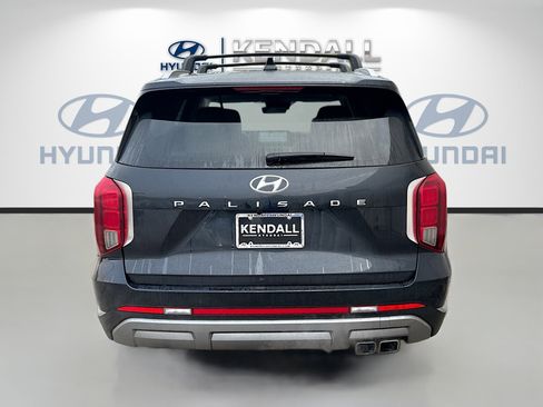 Used 2023 Hyundai Palisade Limited image 5