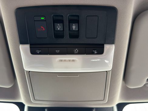 Used 2023 Nissan Rogue SV w/ SV Premium B Package AWD/4WD image 31