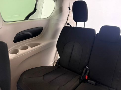 Used 2017 Chrysler Pacifica Touring w/ Tire & Wheel Group FWD image 45