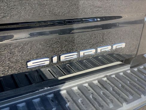 Used 2025 GMC Sierra 1500 Denali Ultimate image 10