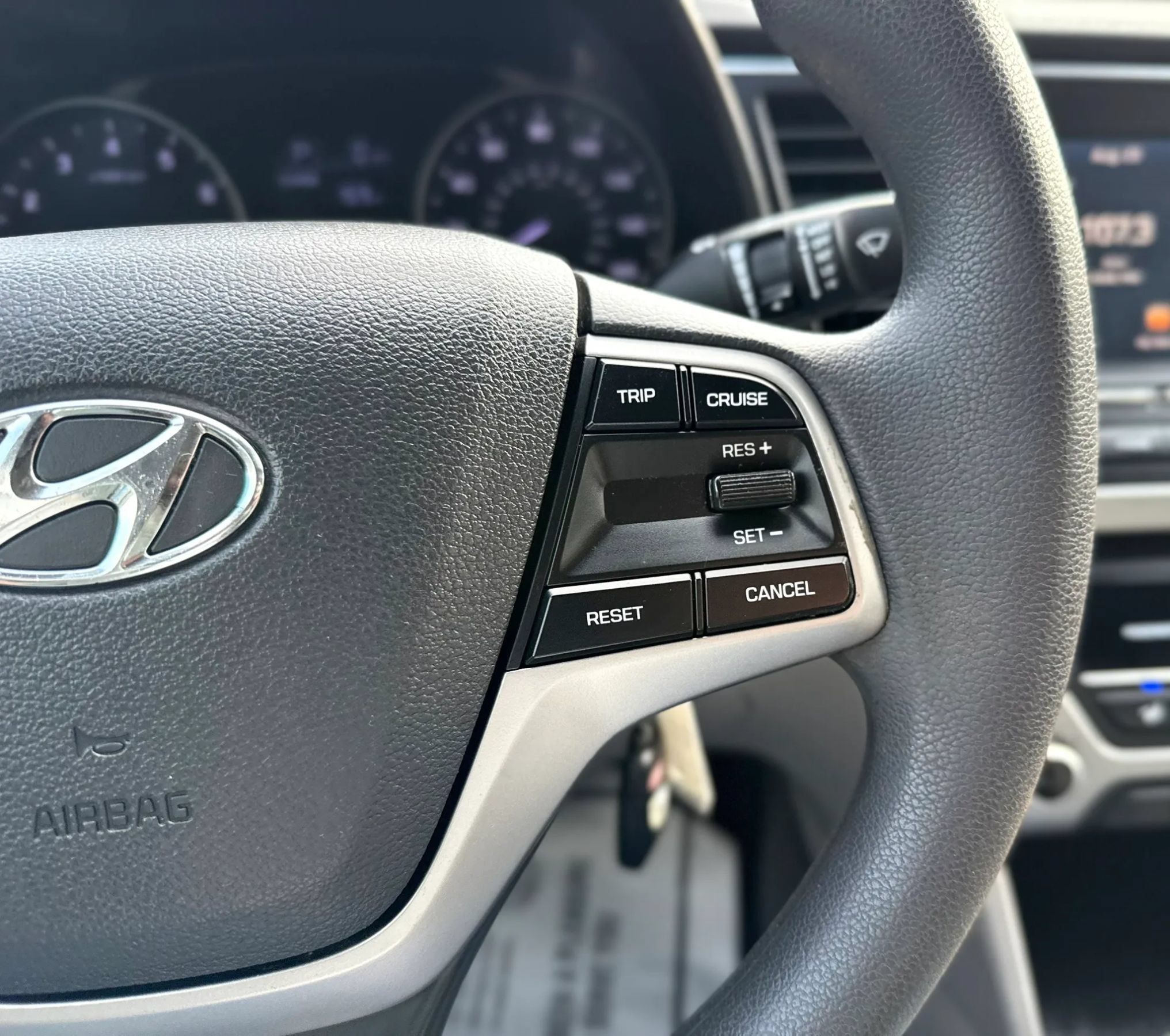 Used 2017 Hyundai Elantra SE FWD image 13