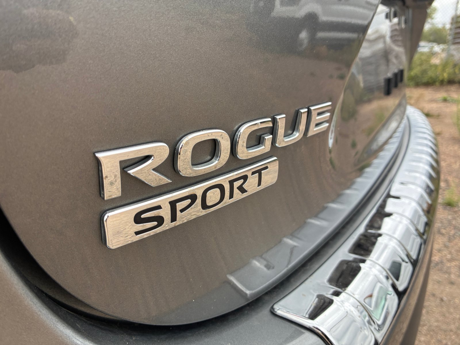 Used 2018 Nissan Rogue Sport S AWD/4WD image 23