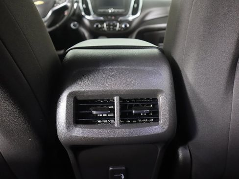 Used 2023 Chevrolet Equinox LT image 49