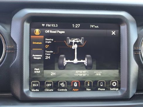 Used 2023 Jeep Wrangler Unlimited Sahara AWD/4WD image 26