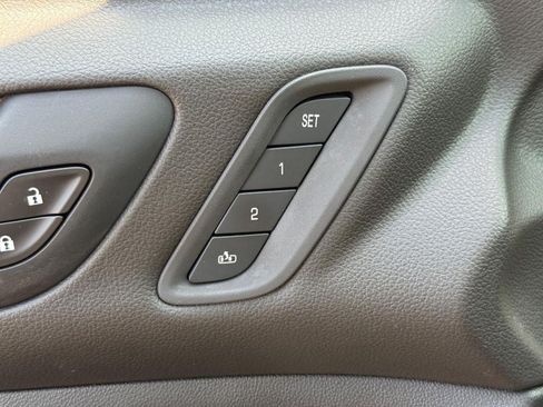 Used 2019 GMC Acadia Denali w/ Technology Package AWD/4WD image 17
