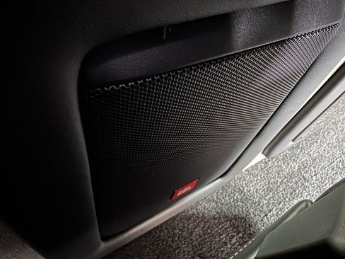 Used 2023 GMC Savana 2500 RWD image 98