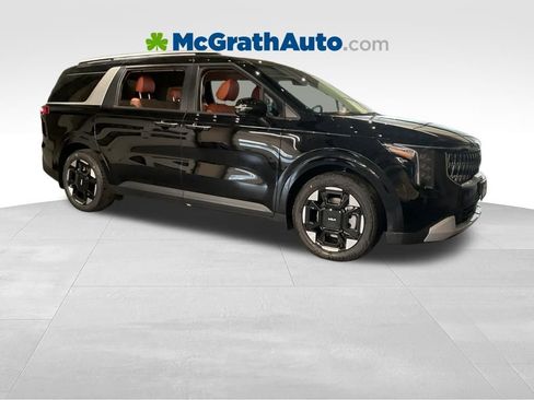 New 2026 Kia Carnival EX FWD image 2