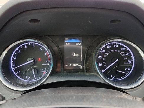 Used 2019 Toyota Camry SE FWD image 18
