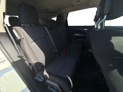 Used 2015 Dodge Journey SXT w/ Flexible Seating Group FWD image 17