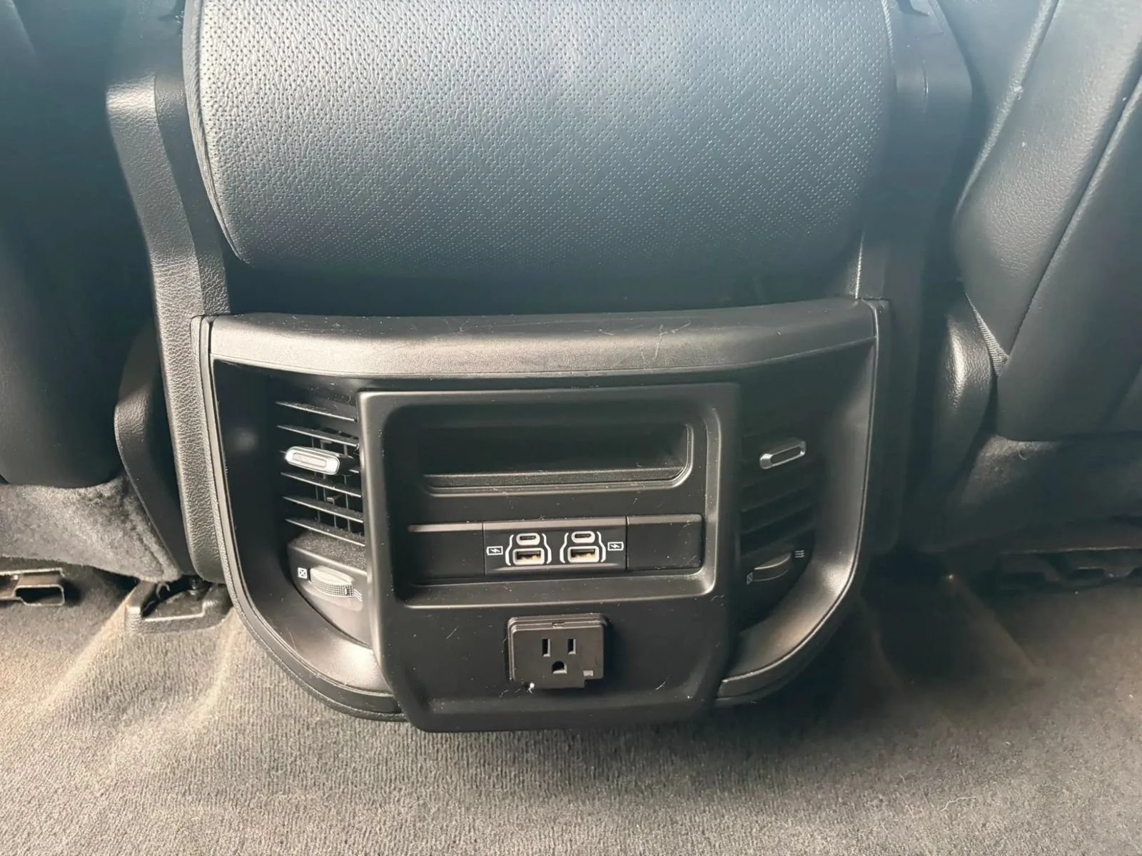 Used 2021 RAM 1500 Laramie w/ Off Road Group AWD/4WD image 27