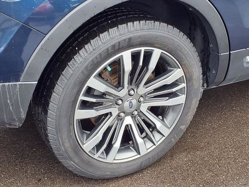 Used 2016 Ford Explorer Platinum image 28