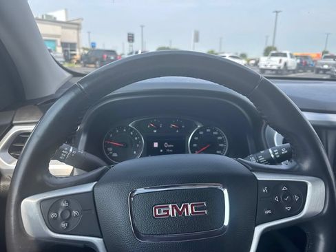 Used 2020 GMC Acadia SLT w/ Premium Package FWD image 17