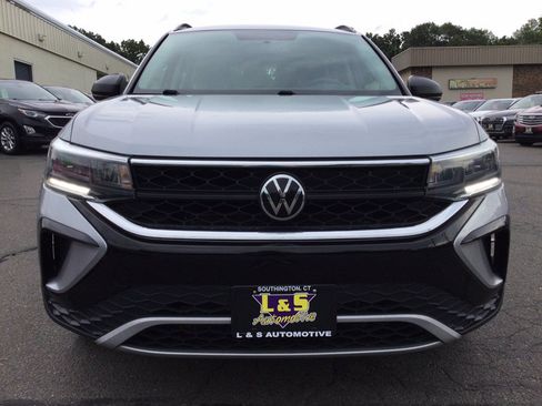 Used 2022 Volkswagen Taos S AWD/4WD image 4