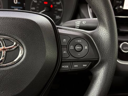 Used 2024 Toyota Corolla LE w/ LE Convenience Package image 31