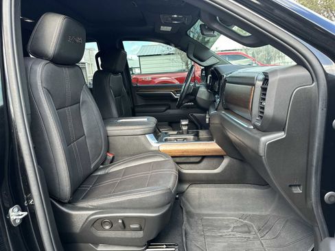 Used 2022 Chevrolet Silverado 1500 High Country w/ High Country Premium Package image 20