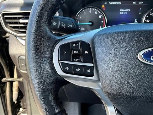 Used 2022 Ford Explorer XLT w/ Equipment Group 202A image 11