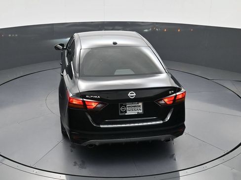 Used 2022 Nissan Altima 2.5 SR FWD image 29