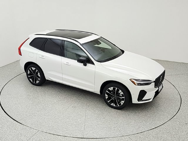 New 2026 Volvo XC60 B5 Plus w/ Protection Package Premier AWD/4WD image 15