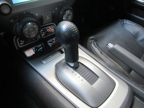 Used 2014 Chevrolet Camaro SS image 38