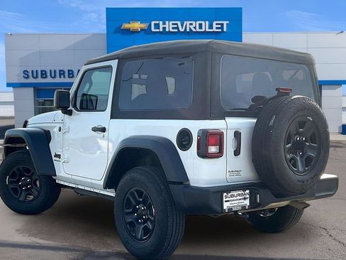Used 2026 Jeep Wrangler Sport AWD/4WD image 3