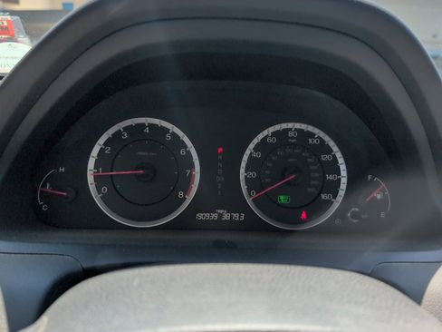 Used 2010 Honda Accord LX-P image 2