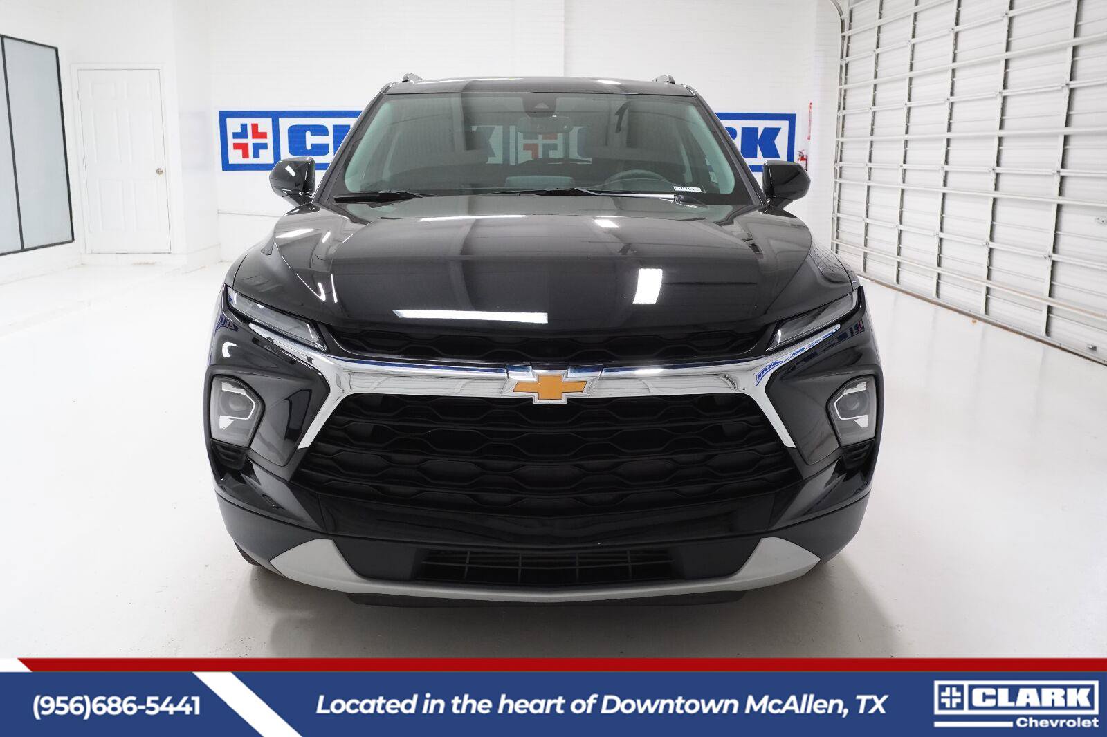 Used 2024 Chevrolet Blazer LT w/ Convenience Package FWD image 2