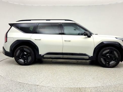 Used 2024 Kia EV9 GT-Line AWD/4WD image 4