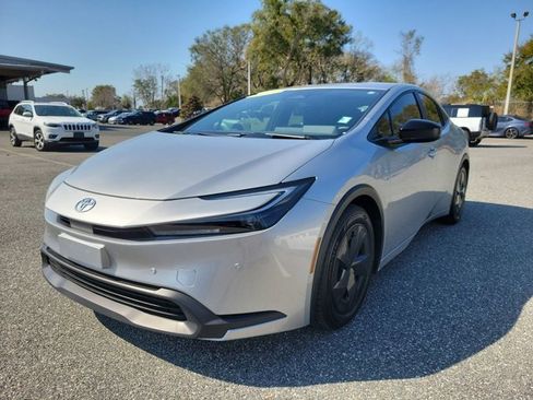 Used 2024 Toyota Prius LE image 14